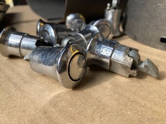 Uaz 452, sanitka, buchanka, valník - 2