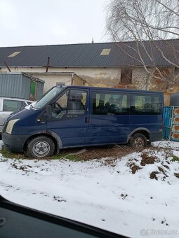 Ford Transit 2,2 63 kw ,9 míst - 2
