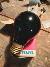 Zelena zarovka do fotokomory - 2