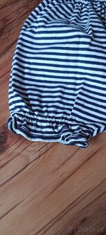 Pruhované kraťasy vel. 62 - 2
