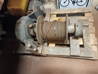 Stavební vrátek - 2