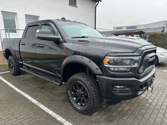 Dodge Ram 2500 power wagon - 2