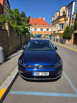 Volkswagen e-Golf, 100kW 136 PS,tepelko,2 sady kol - 2