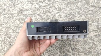 BMW e39 hifi zesilovač - 2