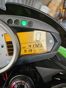 Kawasaki Z1000 - 2