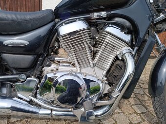 Suzuki Intruder VS 600 - 2