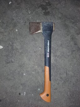 sekera fiskars X11 - 2