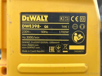 DeWalt Aligator pila na cihly - 2