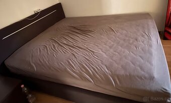 Prodám moc pěknou postel 180x200 se vším komplet - 2
