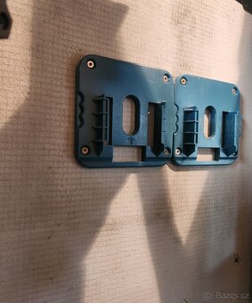 Držák baterie Makita 18V - 2