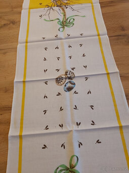 Ubrus středový s velikonočním motivem - 2