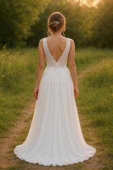 Svatební šaty - krajkové, bílé s vlečkou, vel. 36 - 38 - 2