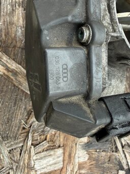 Hrdlo Škrtící klapy Octavia Superb 03G128063A - 2