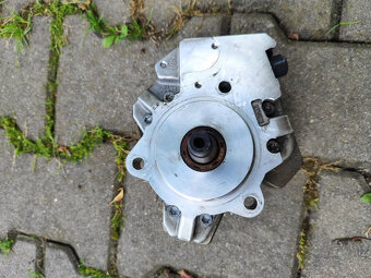 Vysokotlaké čerpadlo Bosch z BMW E60 145kw - 2