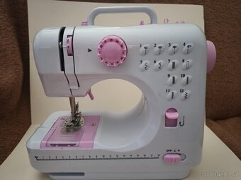 Prodám mini šicí stroj - 2