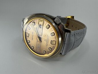 REVLON SWISS ANTIMAGNETIC - 70. léta - 2