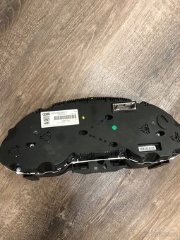 Audi a5 budiky Anglie - 2