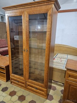 Celý set 3 ks nábytku - 2