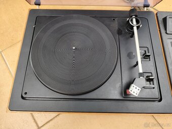 Gramofon Tesla NZC 150 - 2