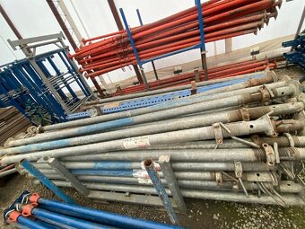 Stavební stojky (podpěry) PERI a DOKA - 2