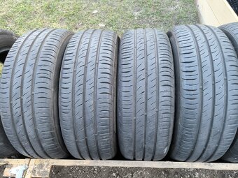 Kumho ES01 185/60/15 - 2