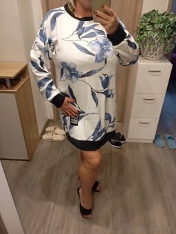 Halenka bílá s květy - 2