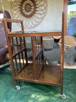Starožitný pojízdný etažér - 2