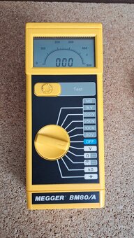Digitální měřič izolačních odporů MEGGER BM 80/A (AVO) - 2