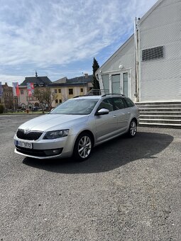Škoda Octavia 3 Combi,servisní kniha. - 2