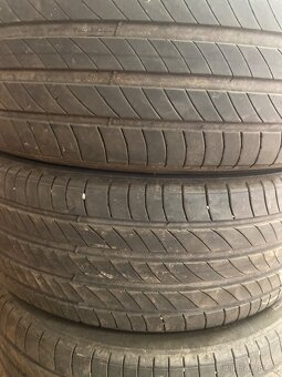 Pneu 205 55 r17 - 2