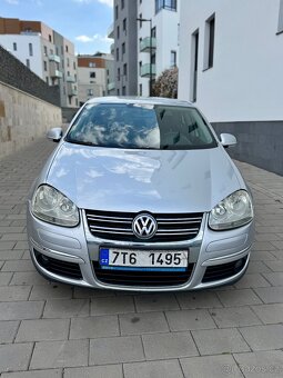 VOLKSWAGEN JETTA 2,0 FSI 110 KW KLIMA,PRAVIDELNÝ SERVIS, - 2