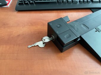 Lenovo ThinkPad Pro Dock 40A1 s klíčem, 2ks - 2