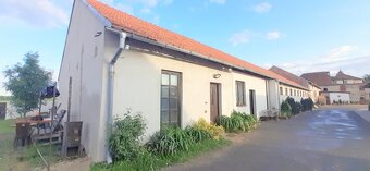 Nabízíme exkluzivně k prodeji jezdecký areál s 26 boxy, rodi - 2