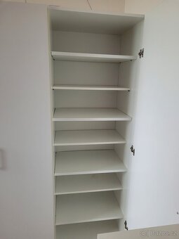 Bila satni skrin IKEA - 2