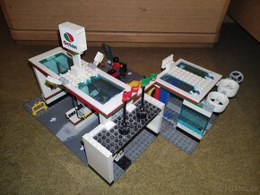 Lego city 7993 - Benzínová stanice - 2