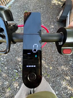 Elektrická koloběžka Xiaomi Mi Scooter Pro 2 - 2
