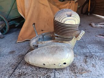 Motor Jawa 350 / 354 dvoupaka. - 2