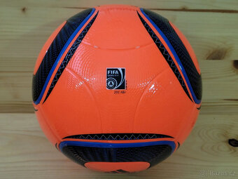 Oficiální zápasový míč Jabulani Power Orange E42007 od adida - 2