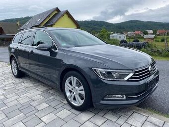 VW Passat B8 Variant 1.6 TDi 88kW DSG ACC CEBIA 1majitel - 2