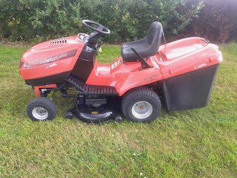ZAHRADNÍ TRAKTOR 20 HP DVOUVÁLEC - 2