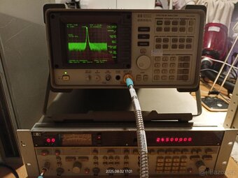 HEWLETT PACKARD 8562A  26 GHz - 2