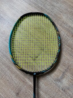 Yonex Astrox 88s Pro Emerald Blue - 2