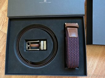 Nový dárkový set opasků BANDI - hnědý kožený, vínový pružný - 2