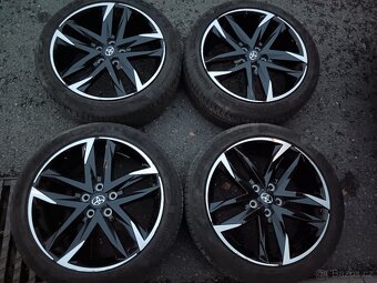 OJEDINELA LETNI 19" ORIGINAL Toyota CH-R GR r.v. 2022 - 2