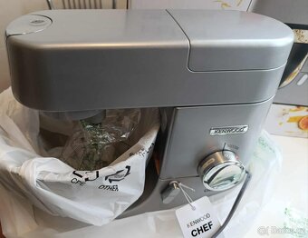 Kuchyňský robot Kenwood KVC3100S - 2