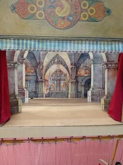 STARÉ LOUTKOVÉ DIVADLO - 2