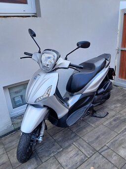 Piaggio Beverly 300 ABS, 2018, moc pěkný stav, ZIMNÍ CENA - 2