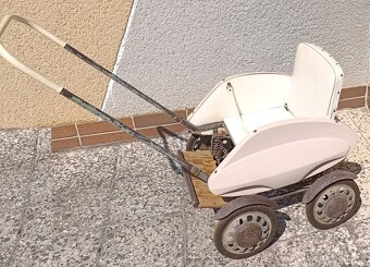 Starožitný kočárek sporták bílý - 2