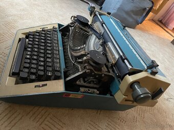 Psací stroj - 2