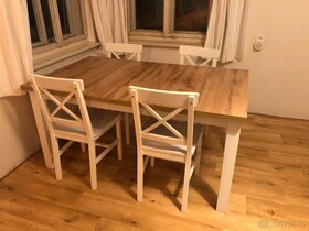 Krásná jídelní souprava - stůl a židle - 2